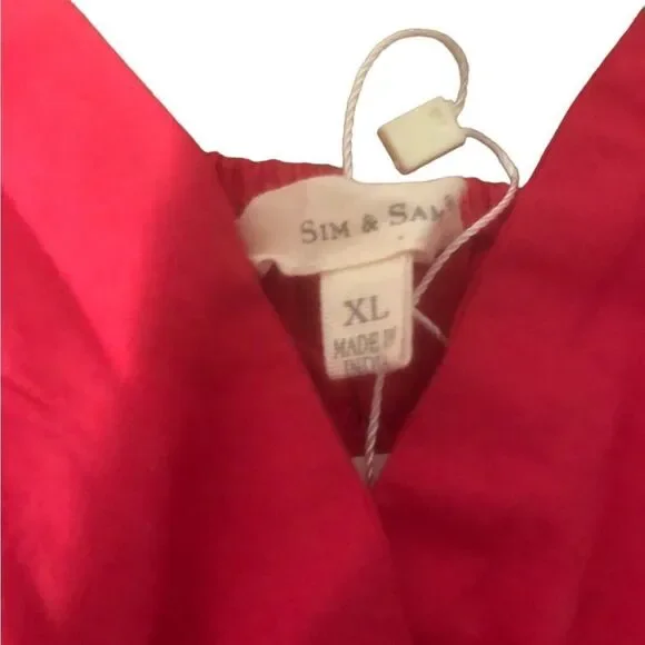 Sim And Sam XL Crop Top - Picture 4 of 5